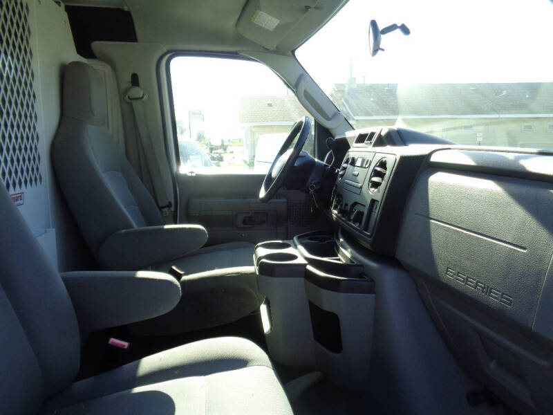2011 Ford E-Series E-250