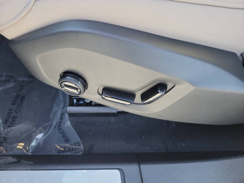 2026 Volvo XC60 B5 Core