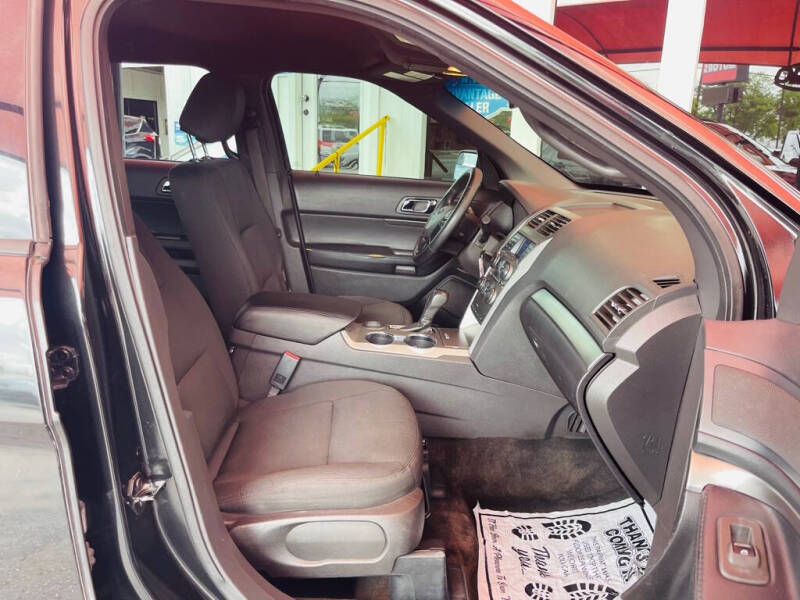 2015 Ford Explorer