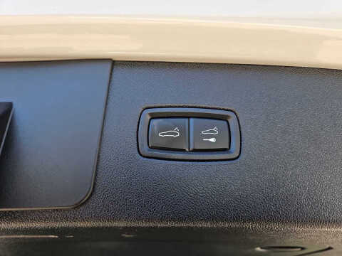 2022 Porsche Cayenne Platinum Edition