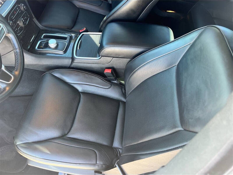 2022 Chrysler 300 Touring L