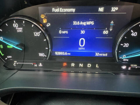 2022 Ford Escape Hybrid SE