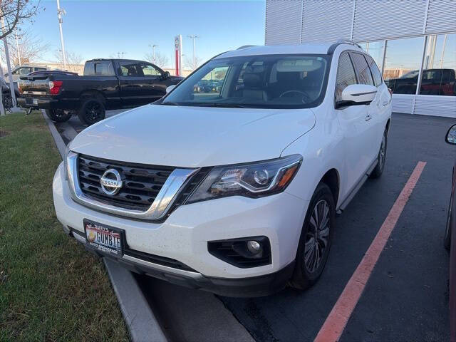 2019 Nissan Pathfinder SL