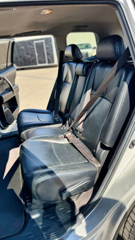 2011 Toyota Highlander SE