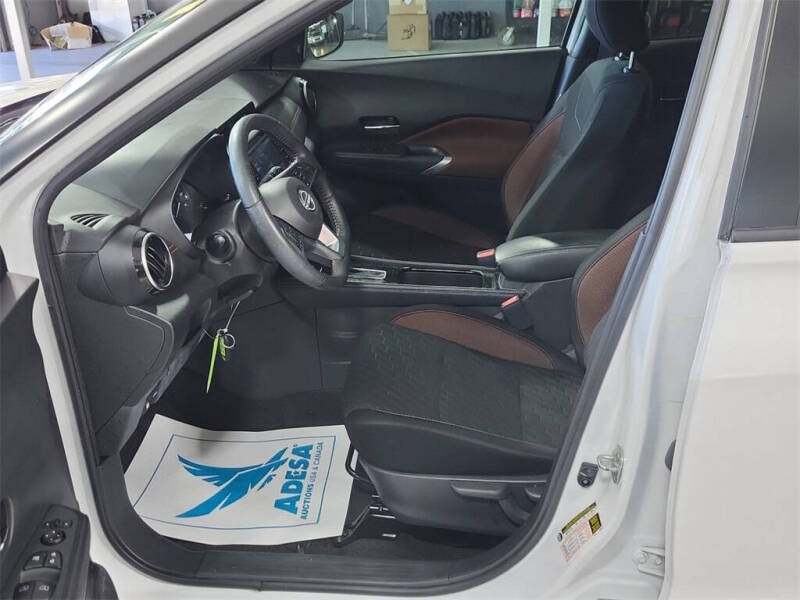 2022 Nissan Kicks SR