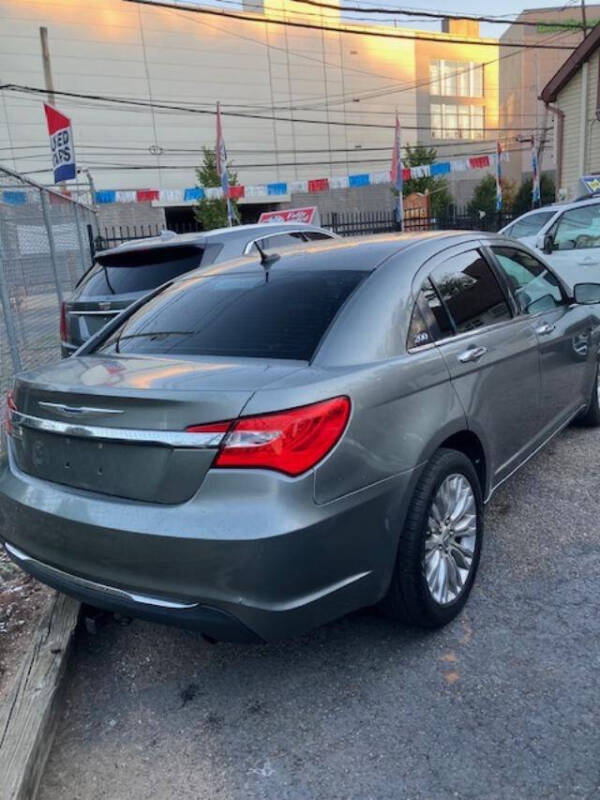 2012 Chrysler 200 Limited