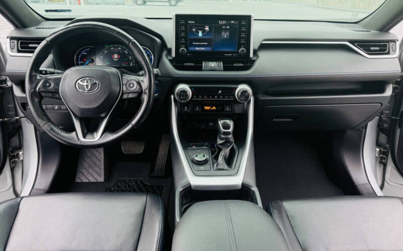 2019 Toyota RAV4 XSE photo 17