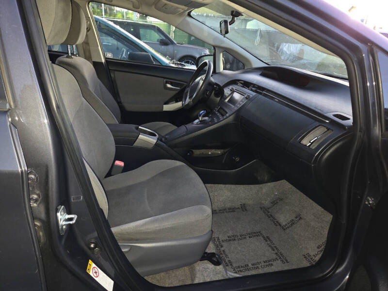 2013 Toyota Prius Four