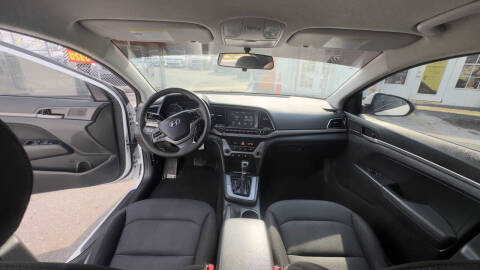 2018 Hyundai Elantra SE