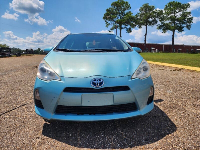 2013 Toyota Prius c null photo 3