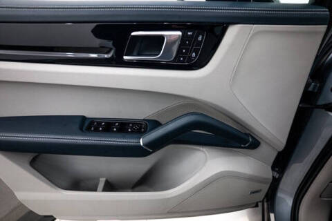 2022 Porsche Cayenne S