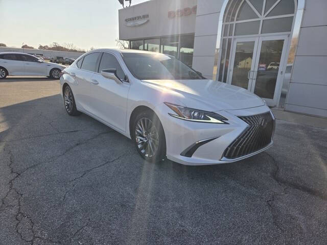 2024 Lexus ES 300h Luxury