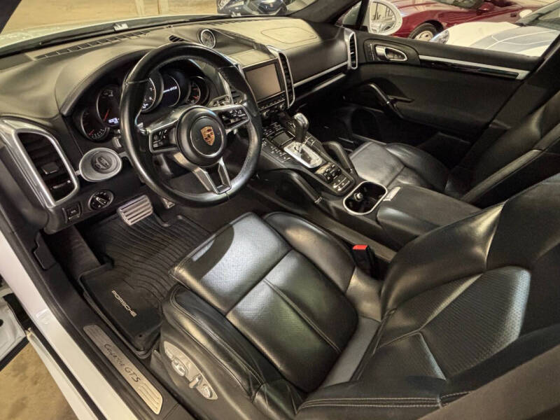 2016 Porsche Cayenne GTS