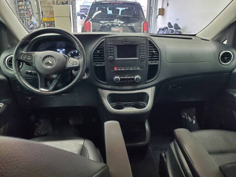 2017 Mercedes-Benz Metris Passenger