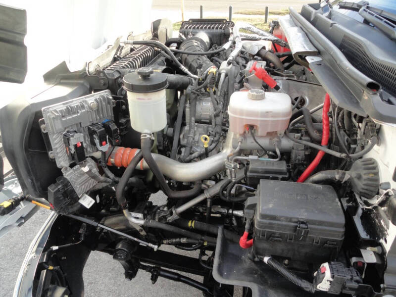 2022 Chevrolet Silverado 5500HD