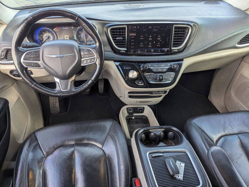 2021 Chrysler Pacifica Touring L