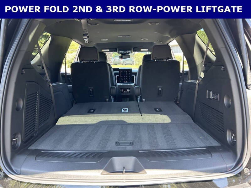 2025 GMC Yukon Elevation