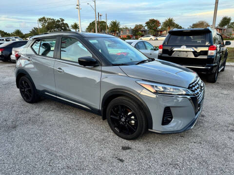 2021 Nissan Kicks SR