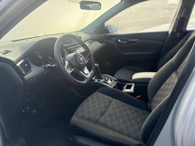 2017 Nissan Rogue Sport SV