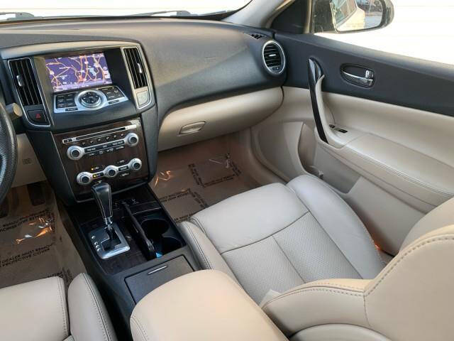 2012 Nissan Maxima