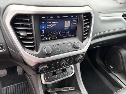 2023 GMC Acadia SLT