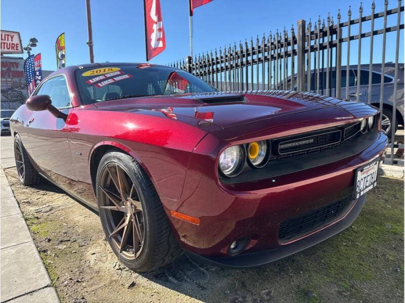 2018 Dodge Challenger R/T's photo