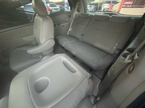 2008 Toyota Sienna XLE