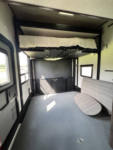 2021 Dutchmen Voltage