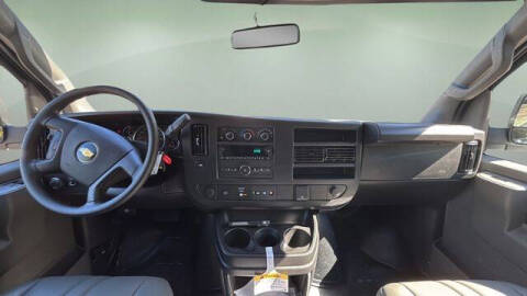 2025 Chevrolet Express 2500