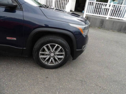 2017 GMC Acadia SLE-2