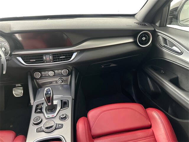 2023 Alfa Romeo Stelvio Veloce