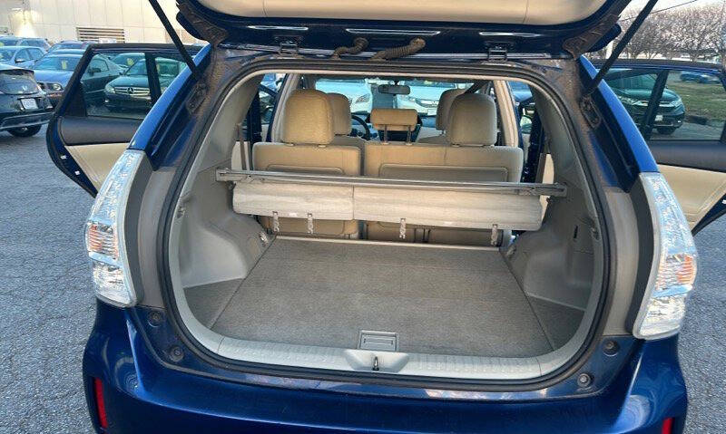 2012 Toyota Prius v Two