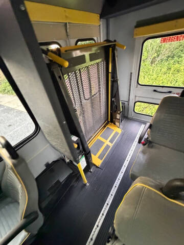 2013 Ford E-350