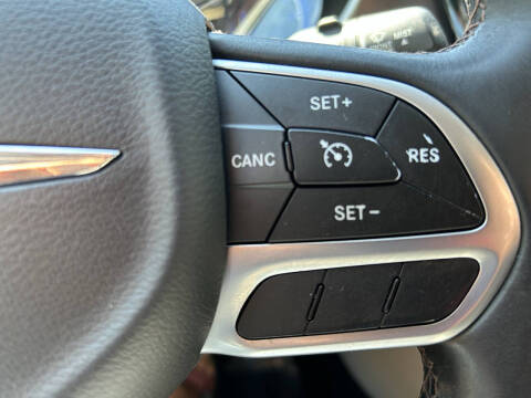 2017 Chrysler Pacifica Touring-L