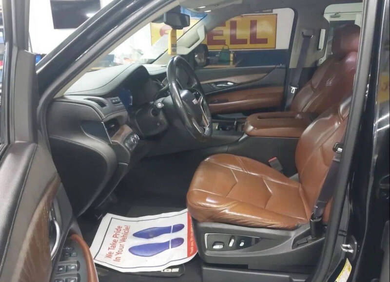 2016 Cadillac Escalade Luxury Collection