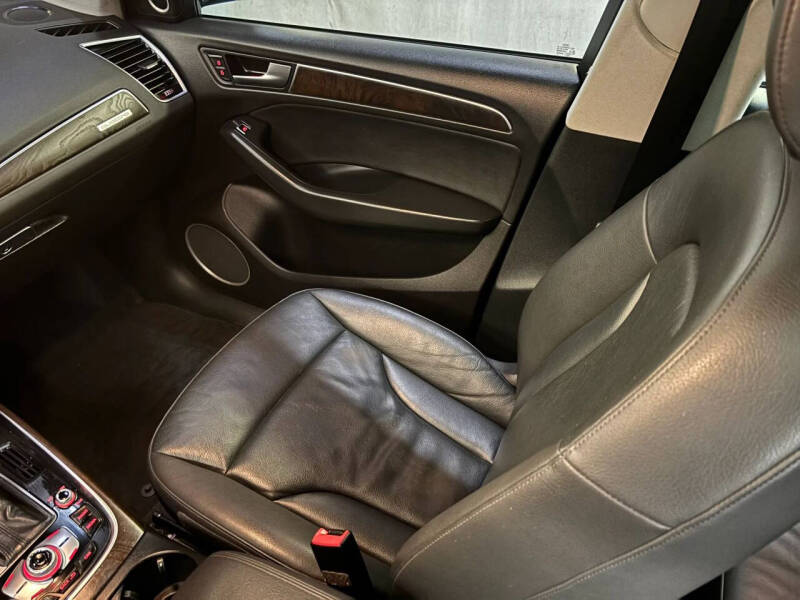 2017 Audi Q5 2.0T quattro Premium Plus