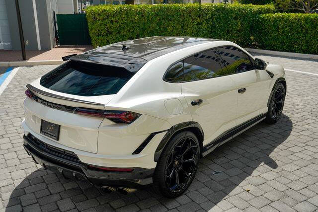 2023 Lamborghini Urus Performante