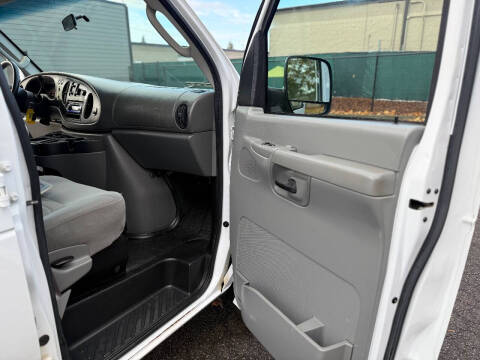 2007 Ford E-Series E-350 SD XLT