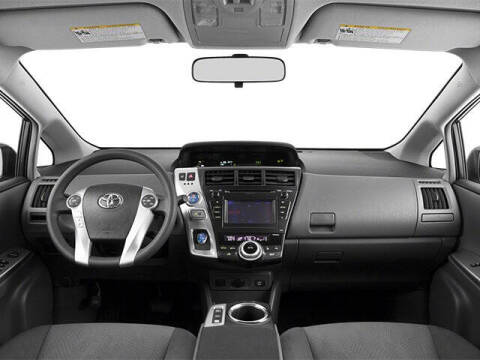 2014 Toyota Prius v Five