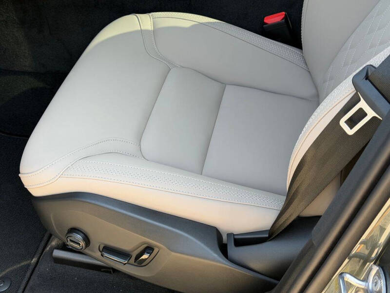 2026 Volvo XC60 B5 Core