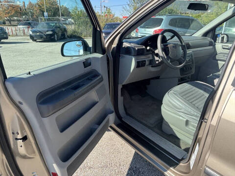 2005 Ford Freestar SE