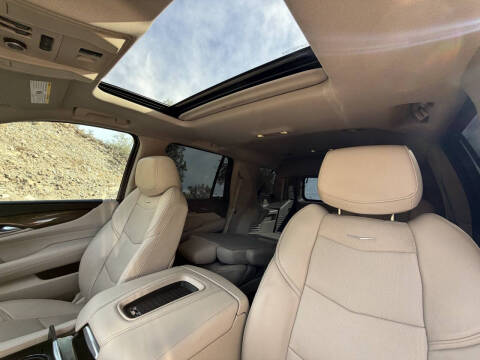 2019 Cadillac Escalade Luxury