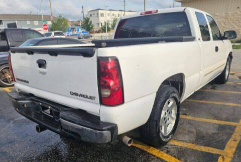2005 Chevrolet Silverado 1500 LS