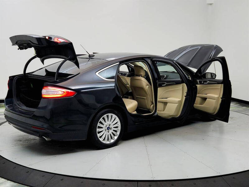 2014 Ford Fusion Energi SE