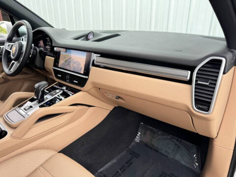 2023 Porsche Cayenne E-Hybrid Platinum Edition