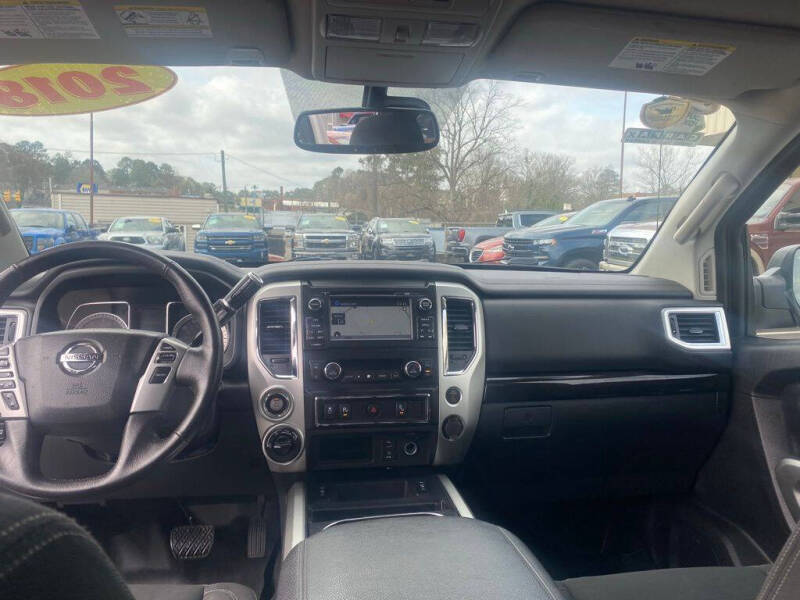 2018 Nissan Titan SV