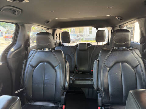 2019 Chrysler Pacifica Touring L Plus