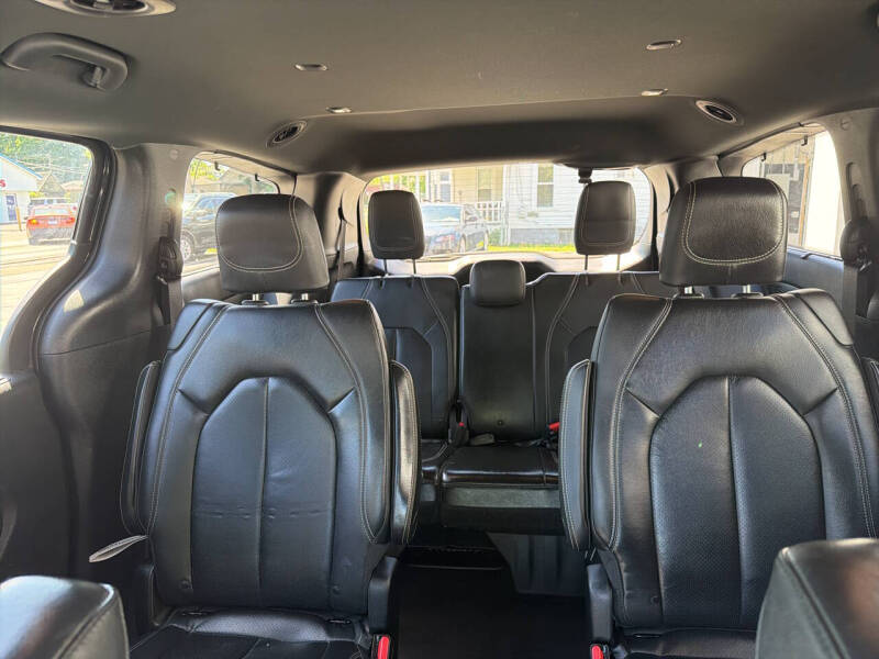2019 Chrysler Pacifica Touring L Plus