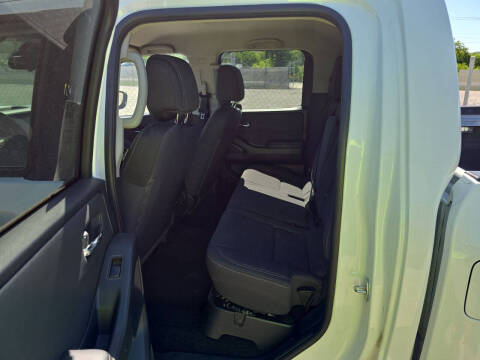 2024 Nissan Frontier SV