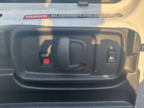 2023 Chevrolet Express 2500